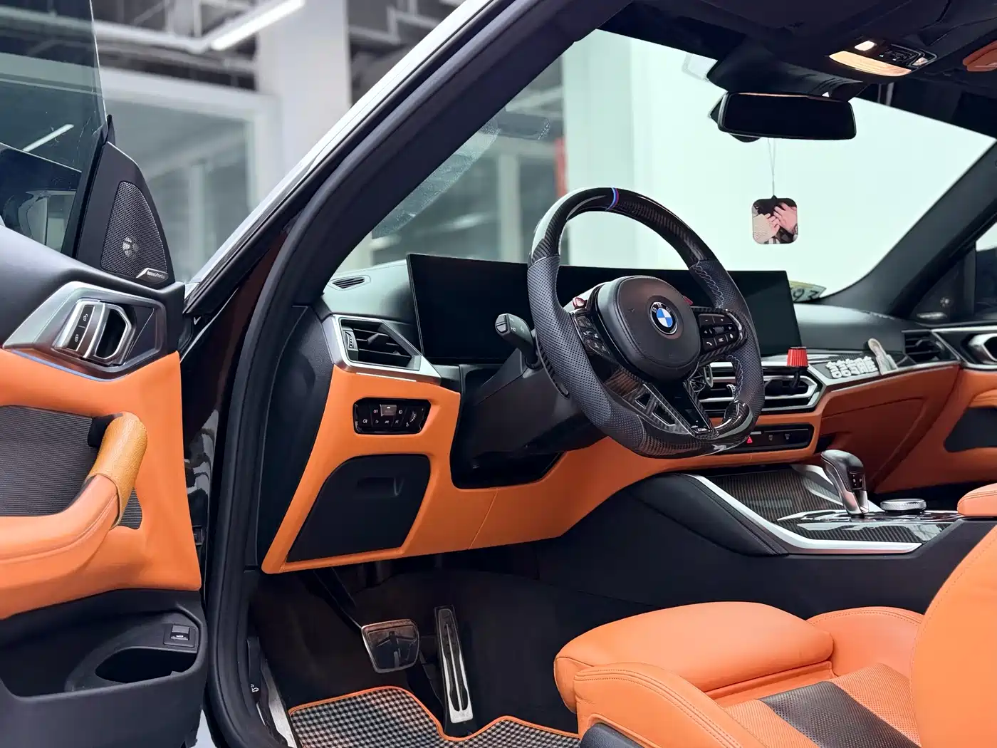 BMW M4 2024 BMW M4 Coupe M xDrive Competition фото 7