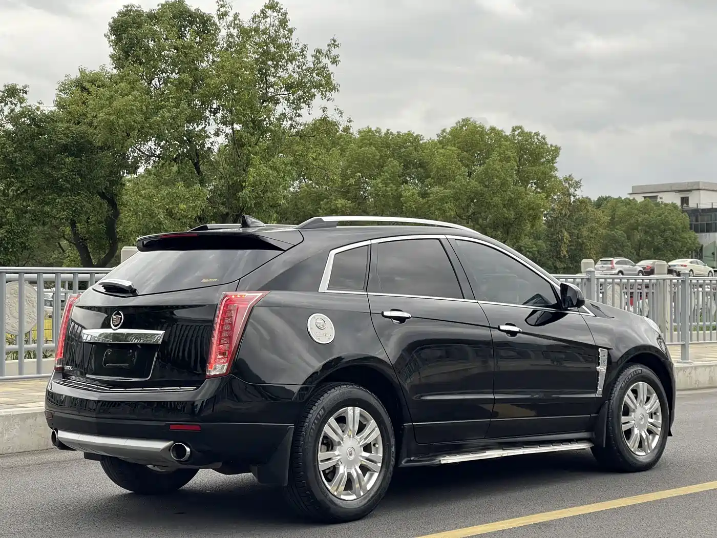 Cadillac SRX 2012 3.0L Luxury Model фото 5