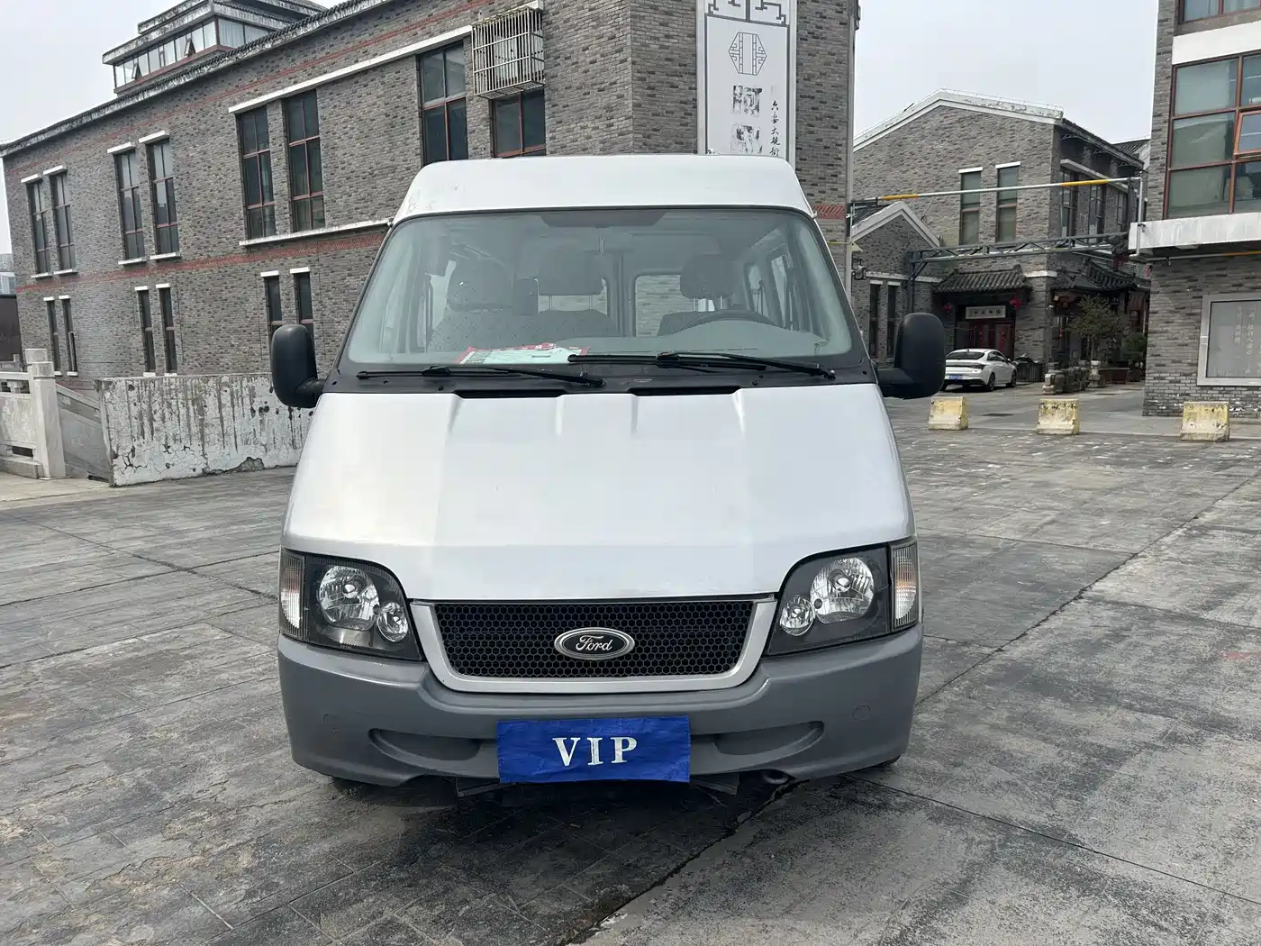 Ford Classic Transit 2015 2015 2.8T Diesel Short Wheelbase 6-Seater Mid-Roof MPV JX493ZLQ4