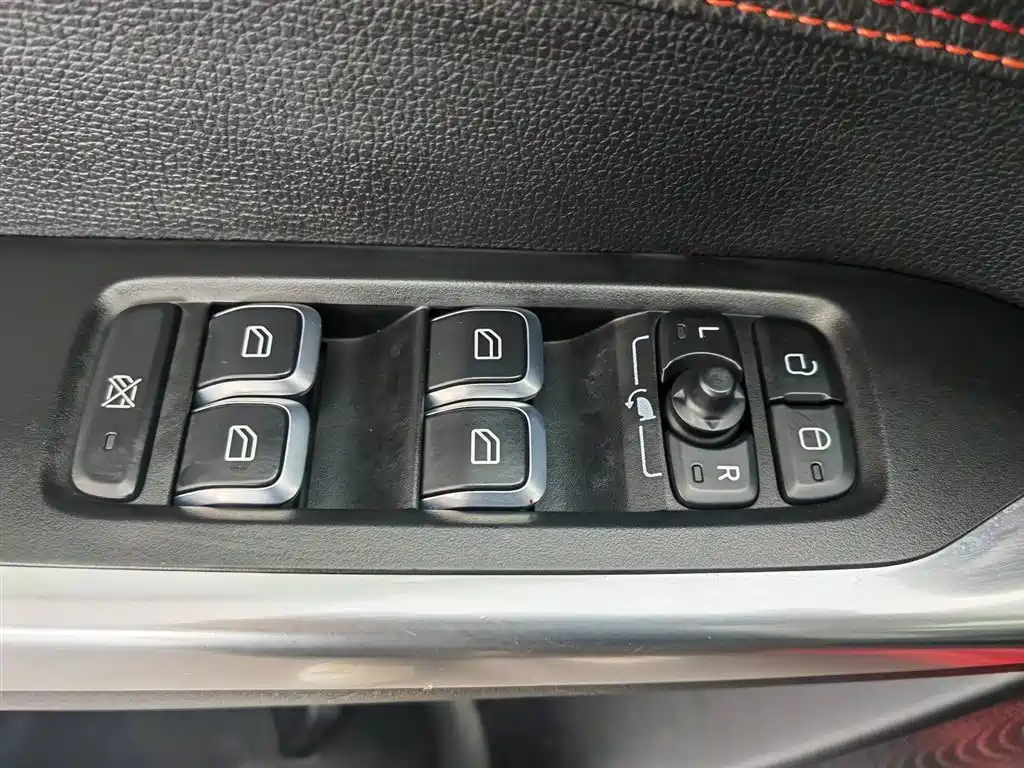 Lynk & Co 01 2019 2.0T AWD Pro Edition China VI фото 9