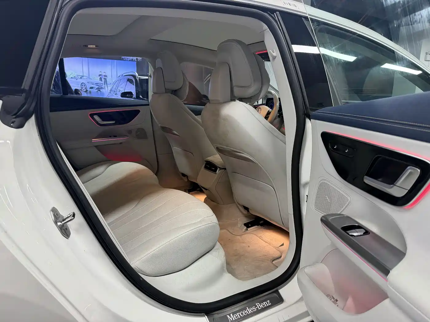 Mercedes-Benz EQE 2025 2025 Model 500 4MATIC Luxury Edition