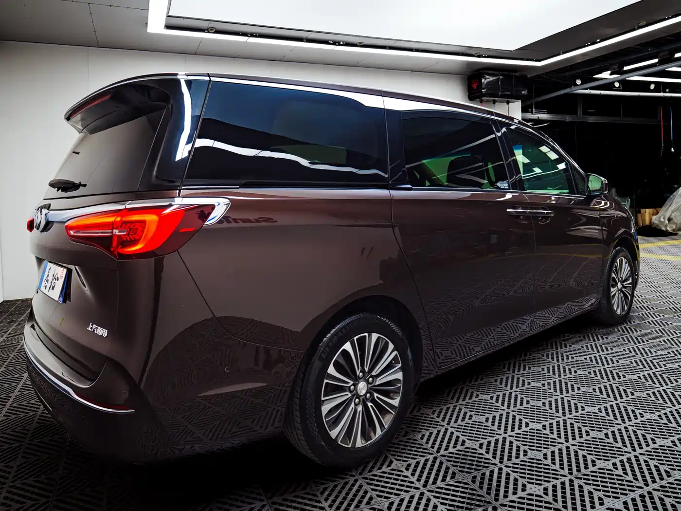Buick GL8 2021 ES Landlord 653T Luxury фото 5