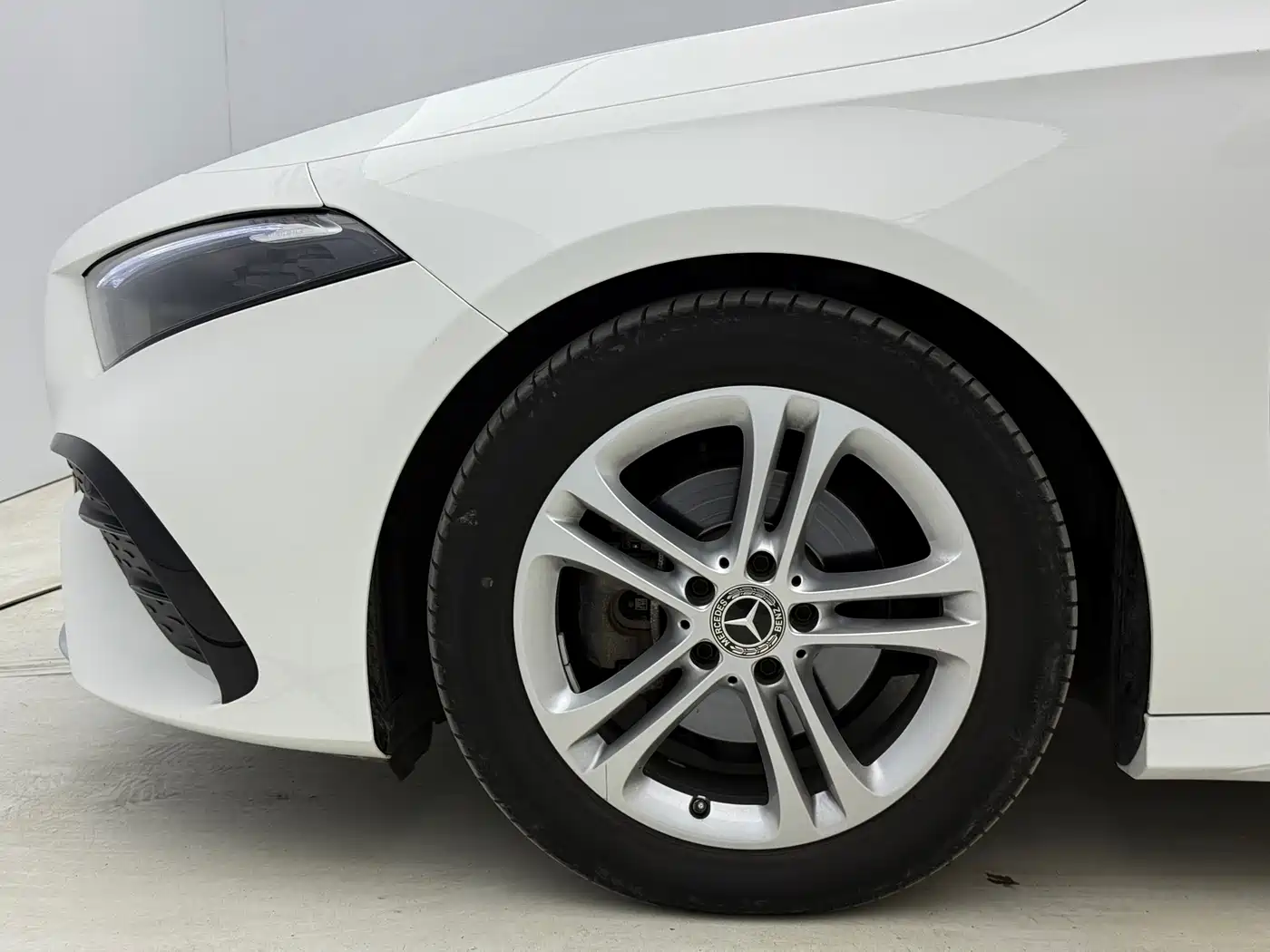 Mercedes-Benz A-Class 2023 A 180 L фото 18