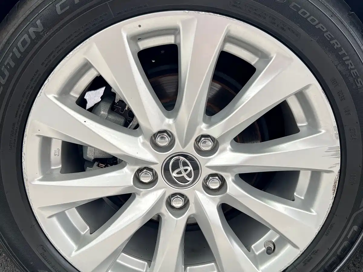 Toyota Camry 2019 2.0G Luxury (China V) фото 12