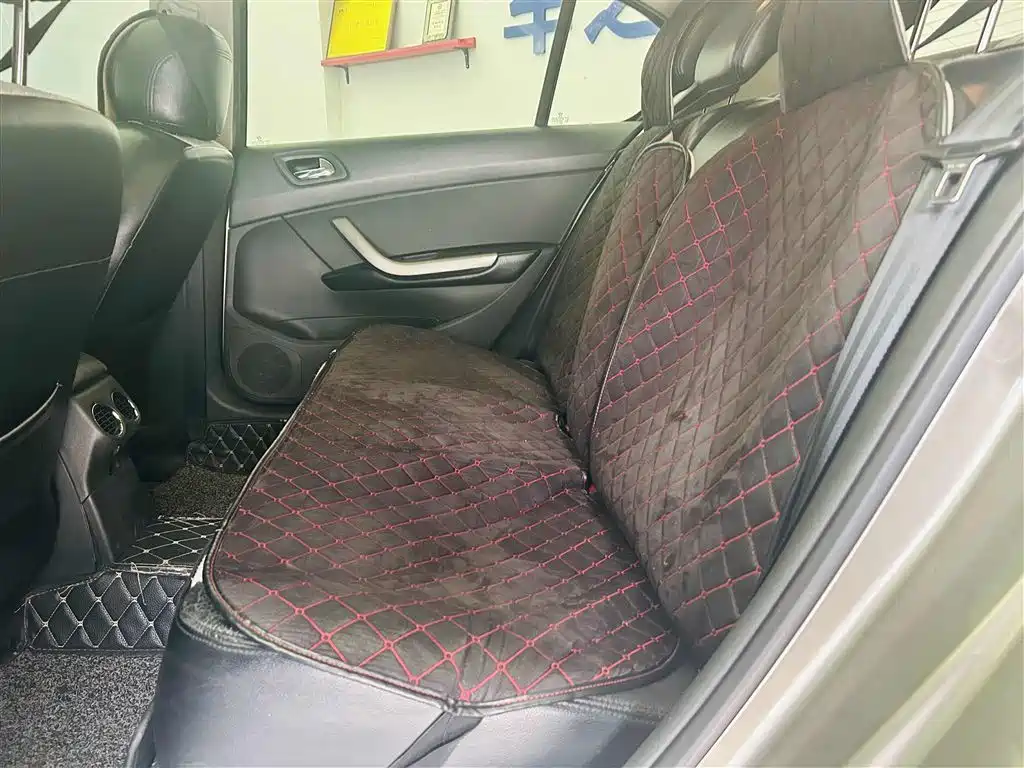 Peugeot 408 2013 2.0L Automatic Comfort Edition фото 22