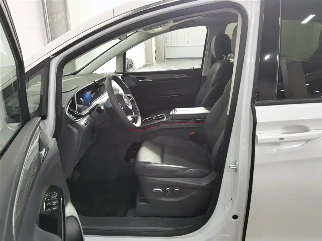 BUICK GL8 NEW ENERGY