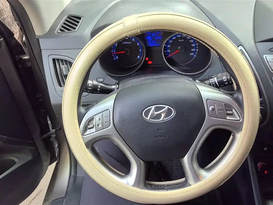 Hyundai Beijing Hyundai ix35 2013 2.0L Auto 2WD Smart GLS China IV фото 15