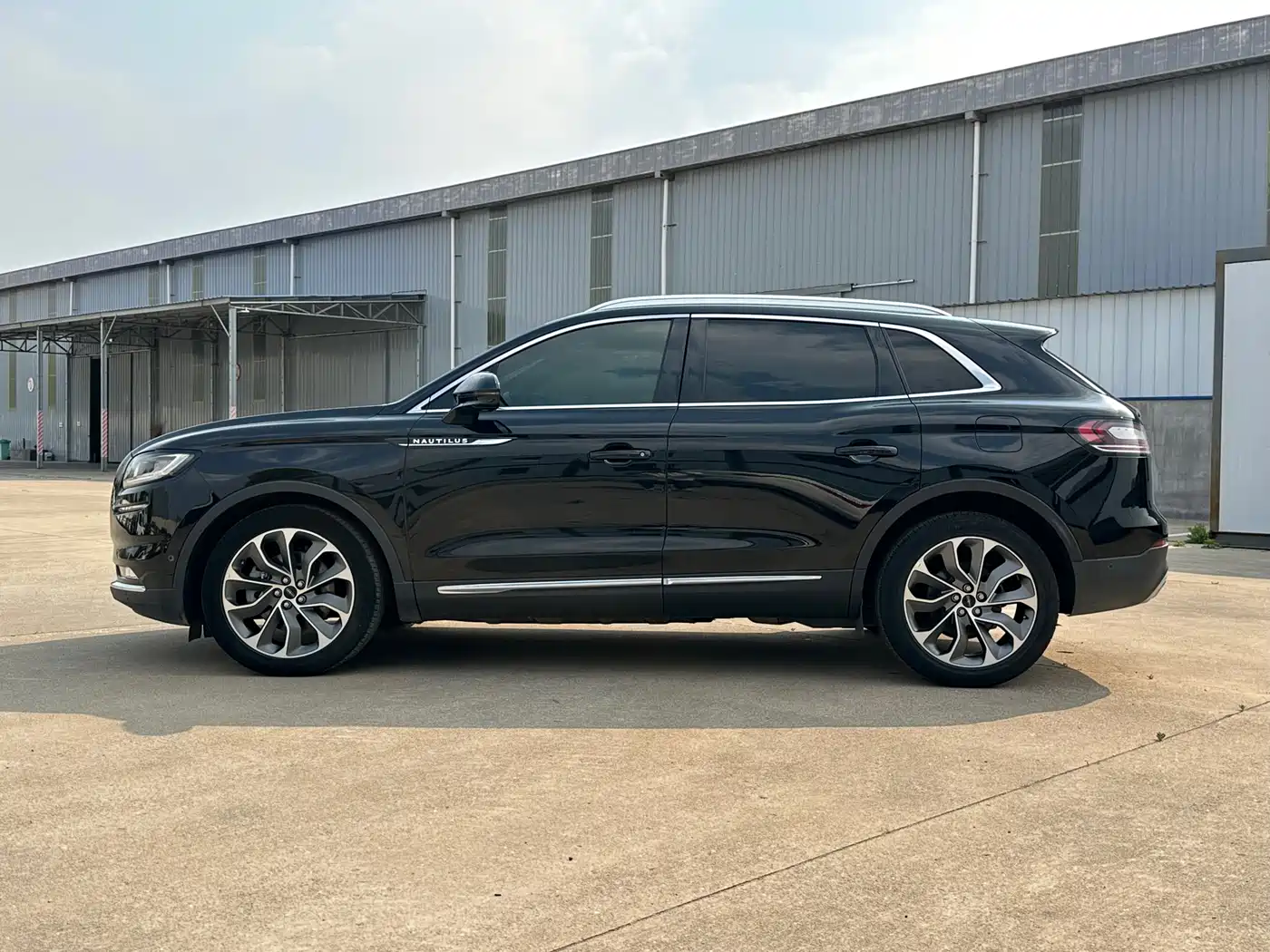 LINCOLN NAVIGATOR