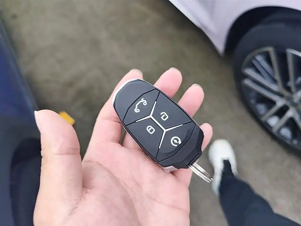 Lynk & Co 02 2019 1.5T DCT FWD Jin Pro Version China VI фото 9