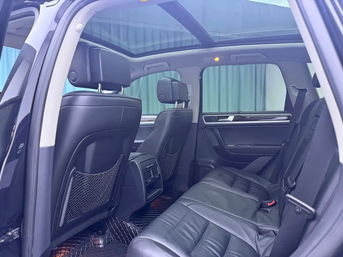 Volkswagen Touareg 2011 3.0TSI Comfort фото 8
