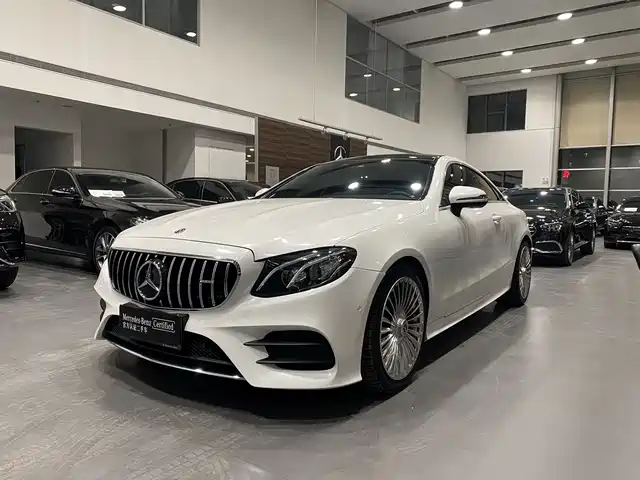 MERCEDES-BENZ E CLASS