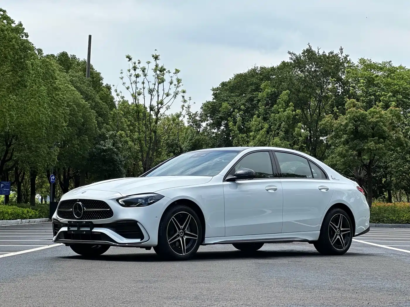 Mercedes-Benz C-Class 2024 C 260 L Night Edition Sport фото 2