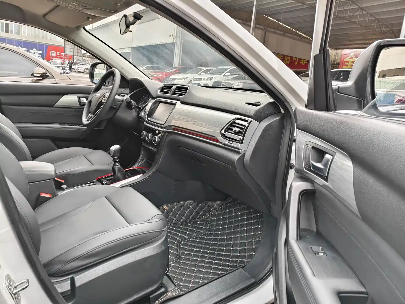 Haval H2 2018 2018 Creation Edition Blue Label 1.5T Manual 2WD Style