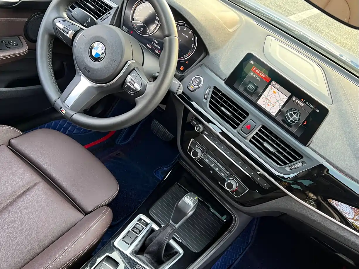 BMW 1 Series 2019 118i M Sport Package фото 11