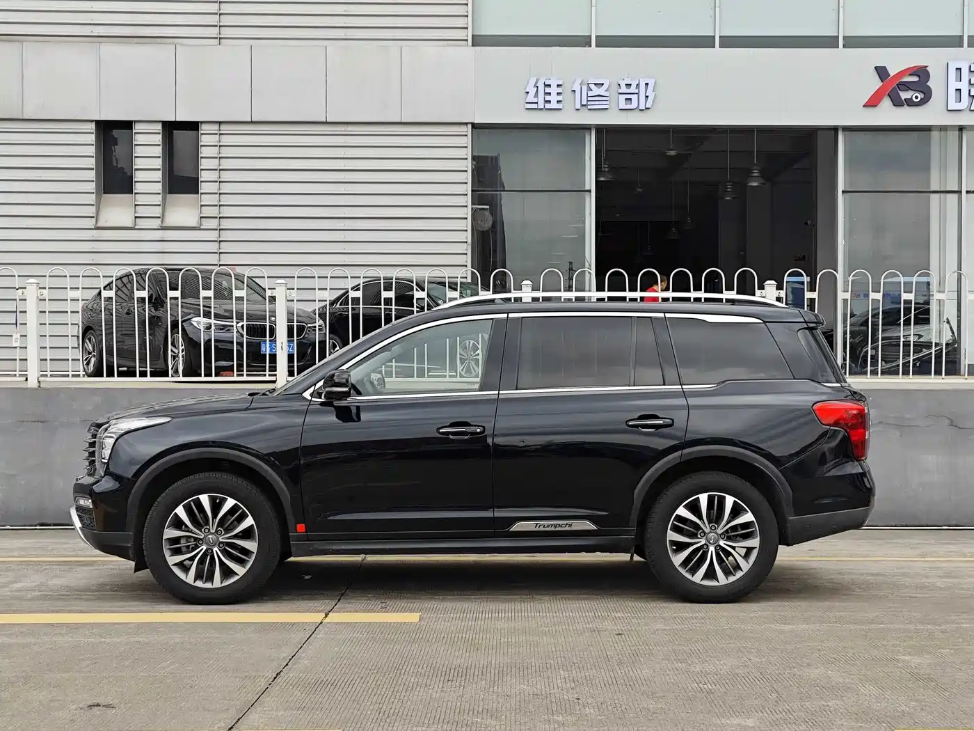 GAC Trumpchi Trumpchi GS8 2017 320T 2WD Luxury Smart Connect (7-seater) фото 3