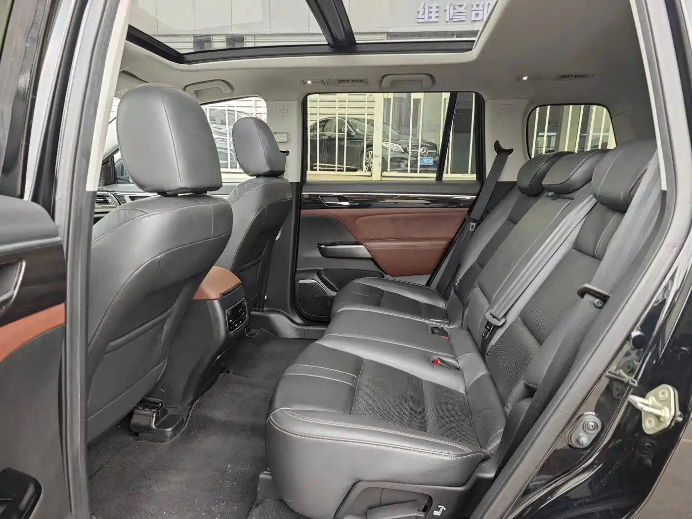 GAC Trumpchi Trumpchi GS8 2017 320T 2WD Luxury Smart Connect (7-seater) фото 16