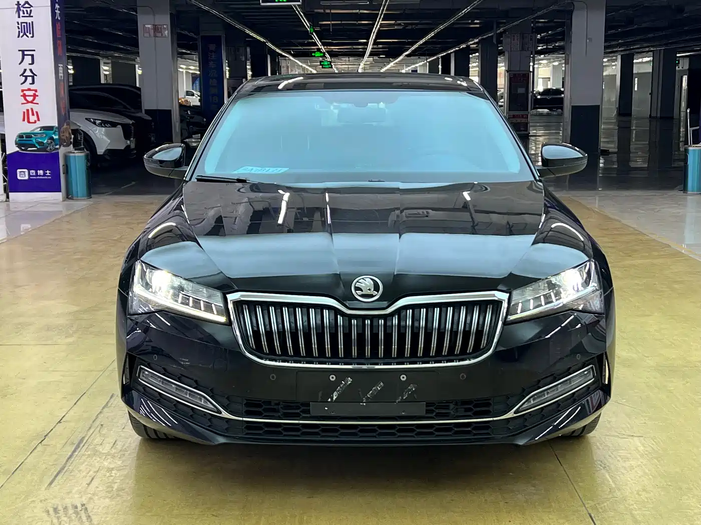 Škoda Superb 2025 Model TSI280 DSG Premium Edition фото 2