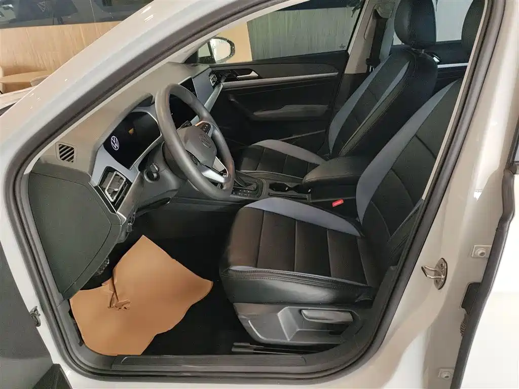Volkswagen Lavida 2024 Model 1.5L Automatic Delight Edition фото 11