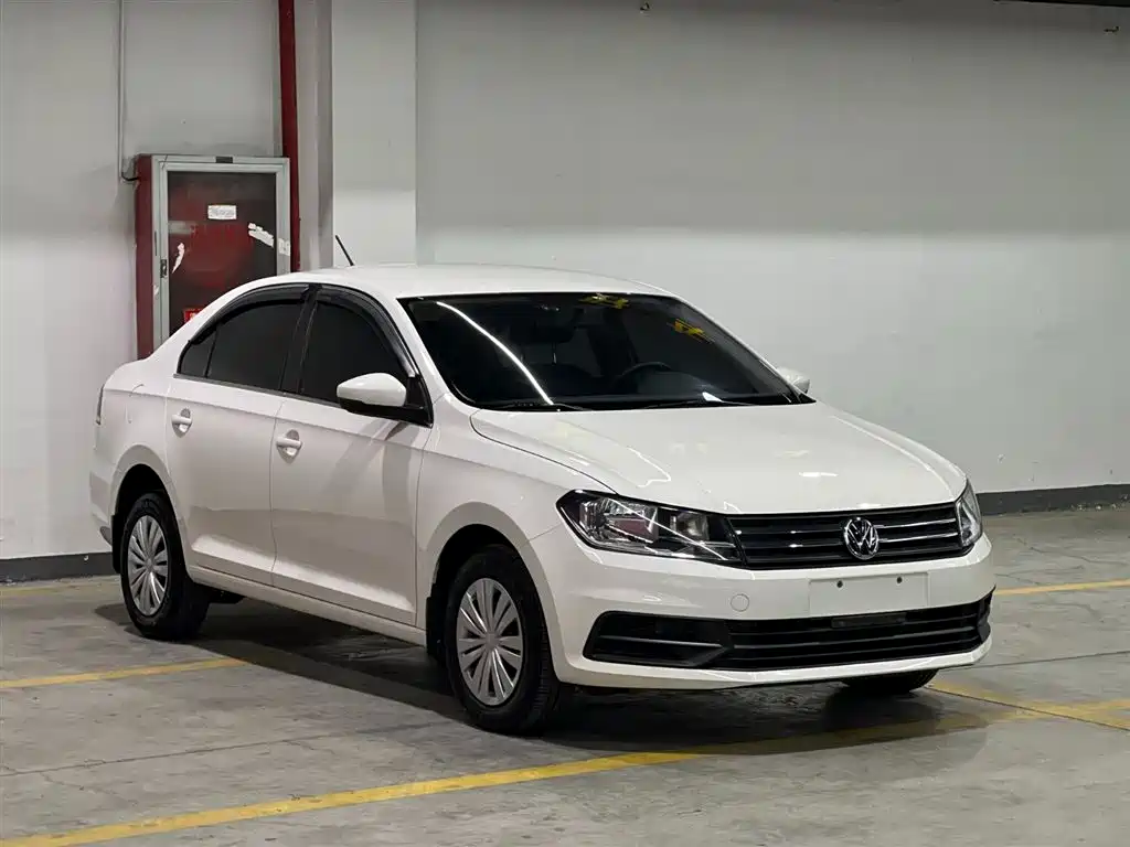 VOLKSWAGEN SANTANA