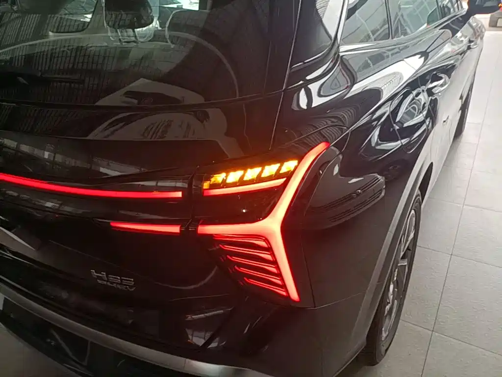 Hongqi HS3 PHEV 2025 PHEV 115km Power Edition фото 8