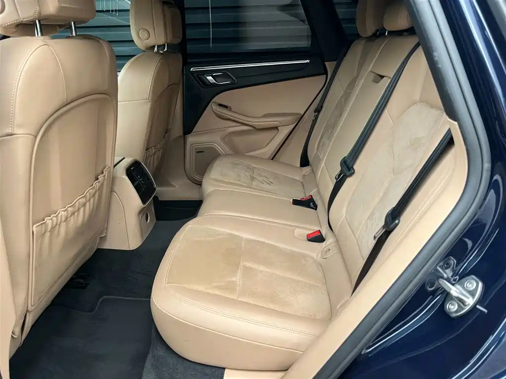 Porsche Macan фото 15