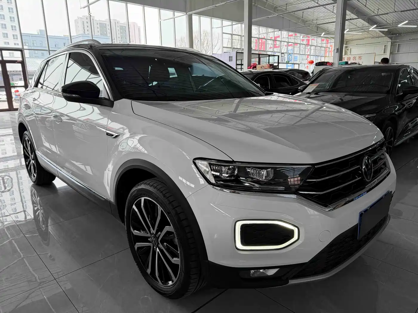 Volkswagen T-ROC 2022 280TSI DSG 2WD Comfort PLUS фото 3