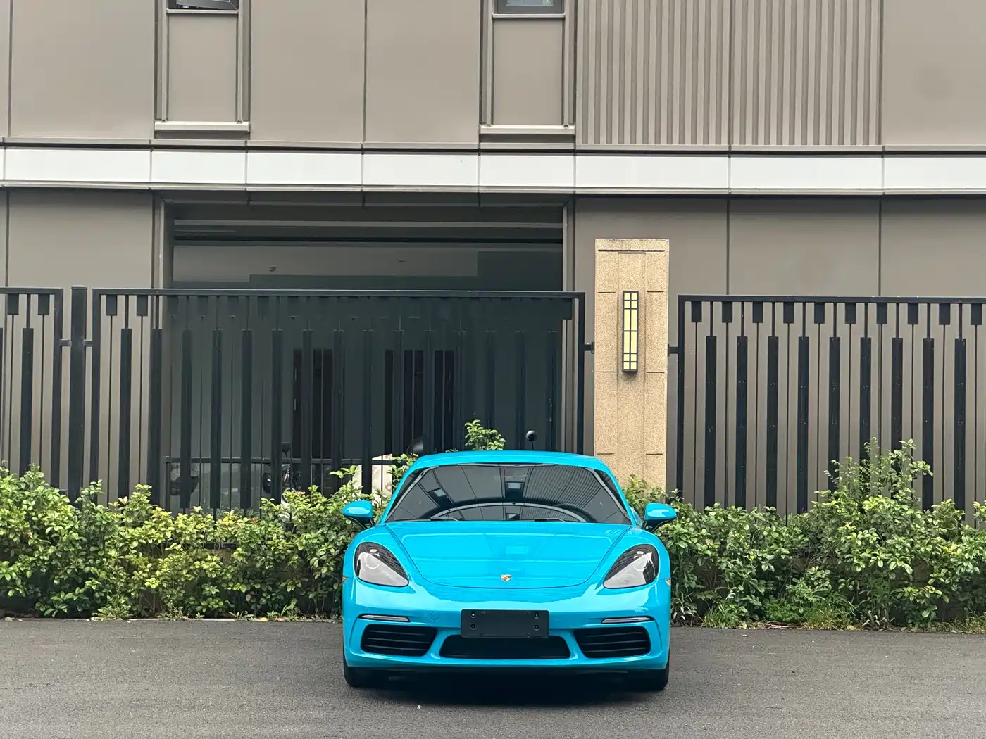 Porsche 718 2018 Cayman 2.0T фото 2
