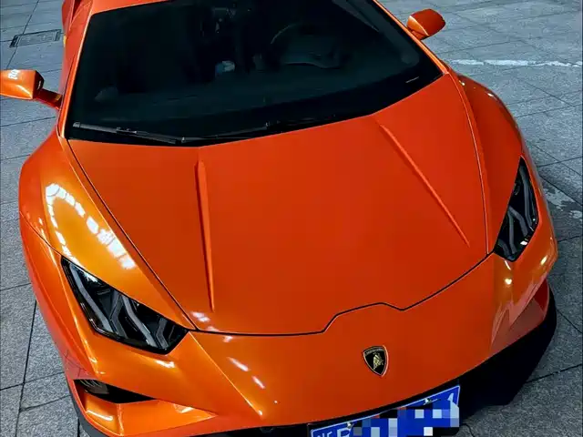 LAMBORGHINI HURACÁN