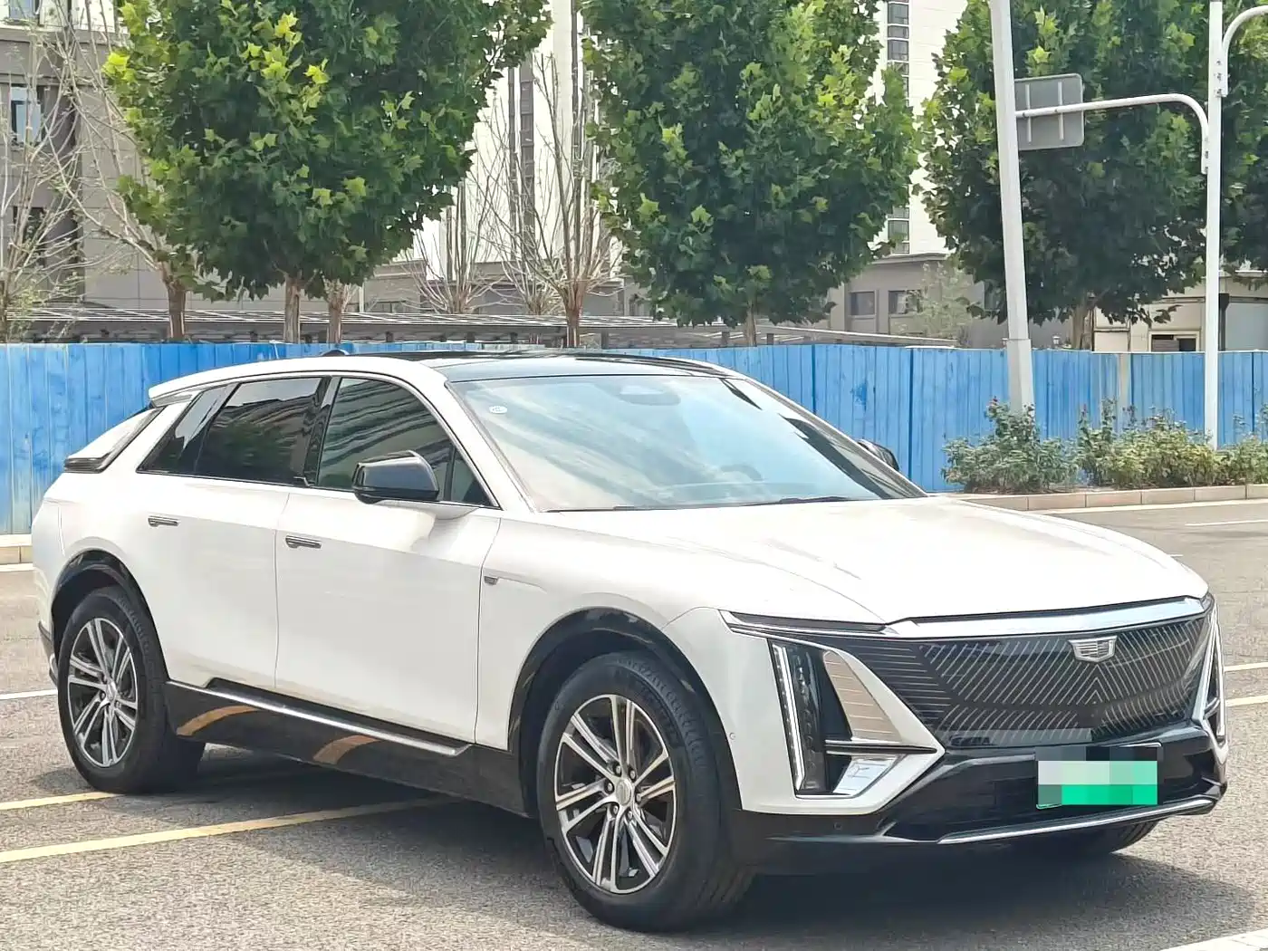 Cadillac IQ Rui Ge 2022 2022 RWD Long Range Luxury Edition