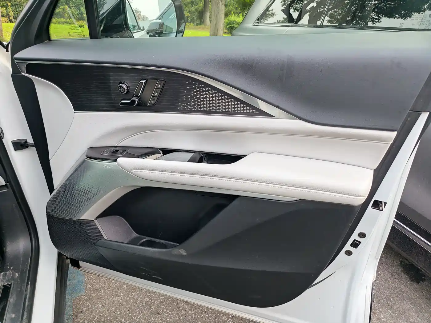 Cadillac IQ Rui Ge 2022 2022 RWD Long Range Luxury Edition