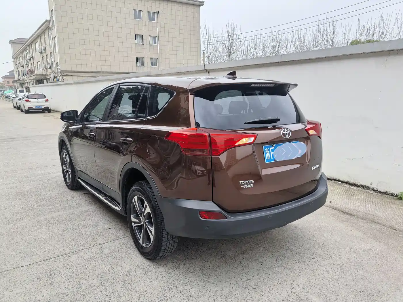 Toyota RAV4 Rongfang 2015 2.0L CVT 2WD Trend Edition фото 3