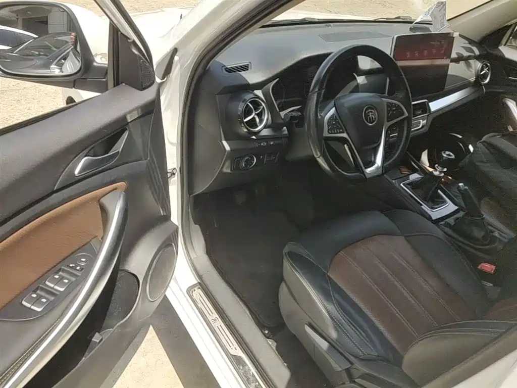 BYD Song 2019 1.5TI Manual Smart Connection Sport фото 12