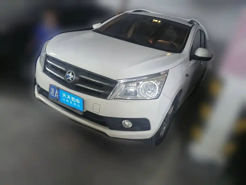 Venucia T70 2015 2015 2.0L CVT Ruixing Edition