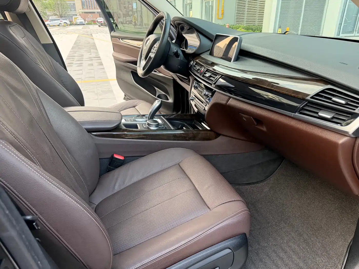BMW X5 (Import) 2017 xDrive28i фото 9
