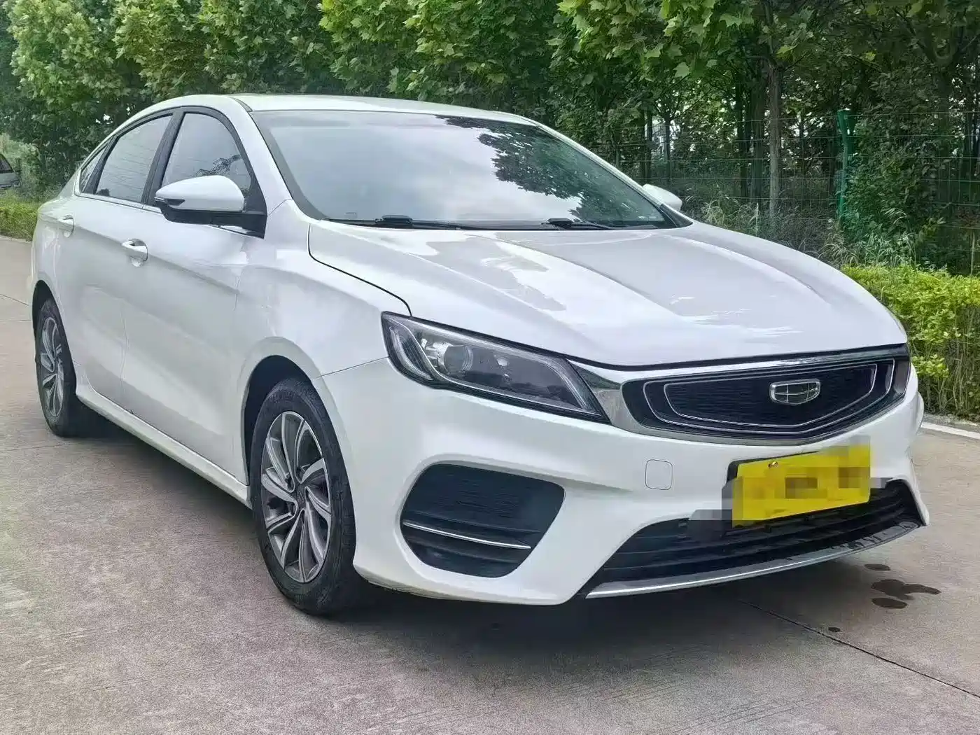 Photo 3 - Geely Binrui