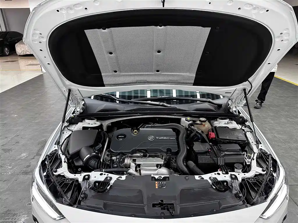 BUICK REGAL