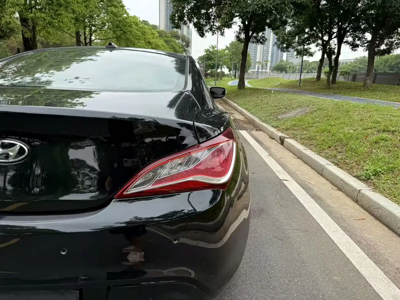 Hyundai Genesis Coupe 2012 2.0T Automatic Elegant Edition фото 6