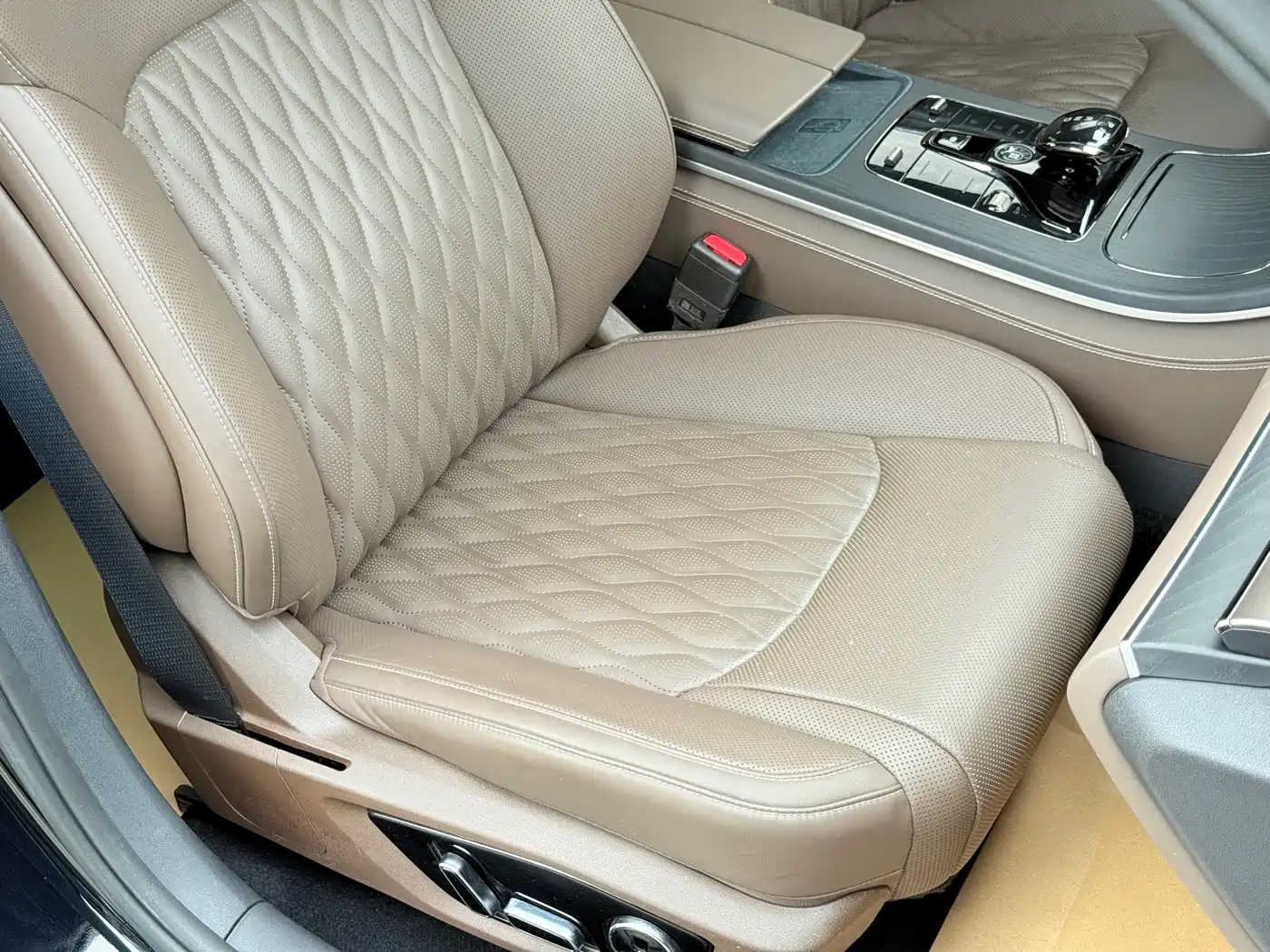 BYD Han 2022 DM-i 121KM Premium Edition фото 16