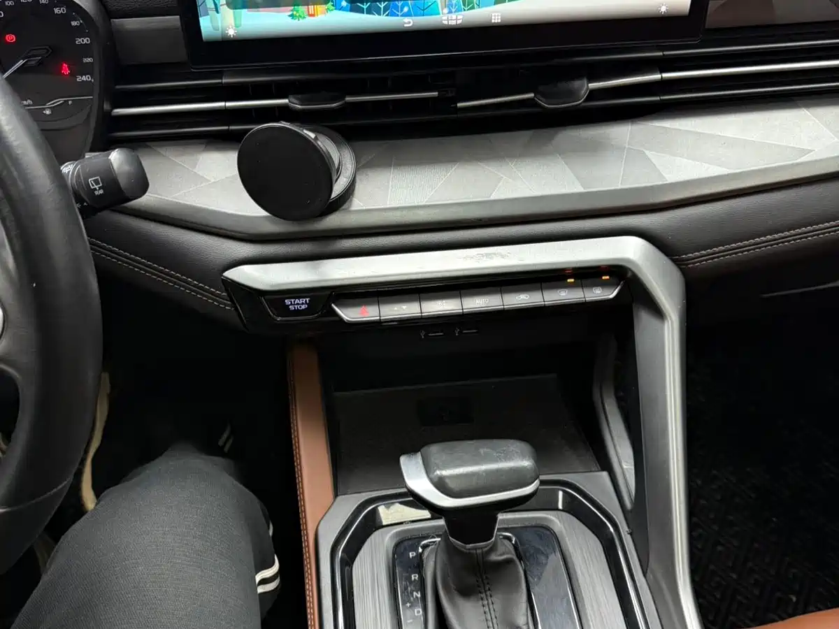 GEELY AUTOMOBILE VISION X6