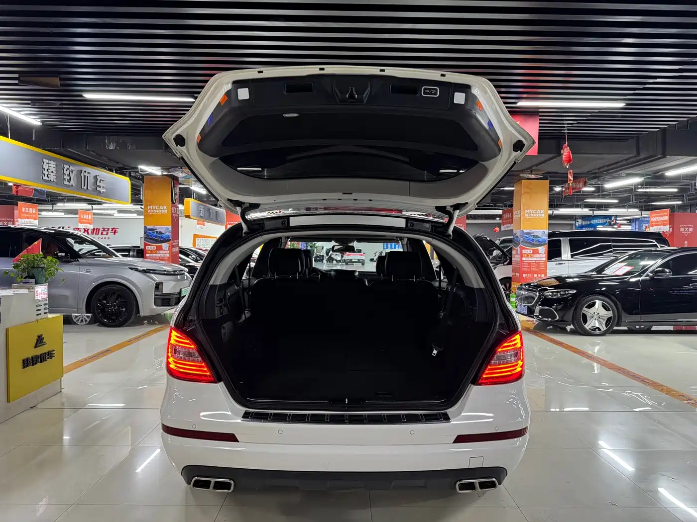 Mercedes-Benz R-Class 2017 R 320 4MATIC Business Collector's Edition фото 19