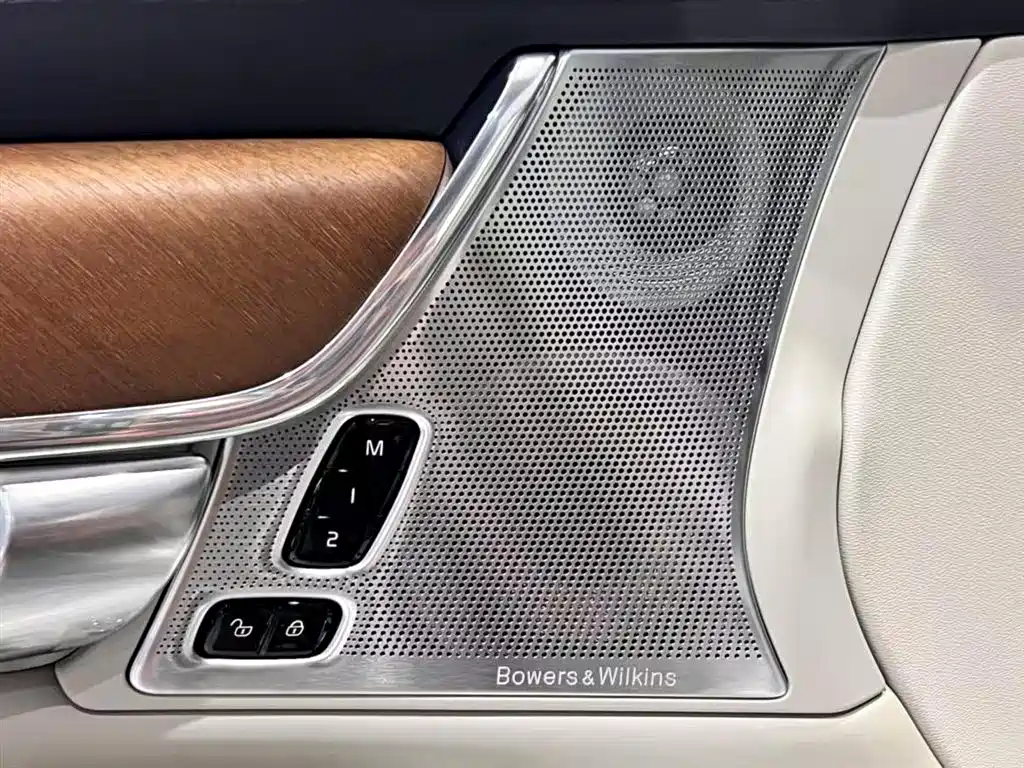 VOLVO S90 PLUG IN HYBRID