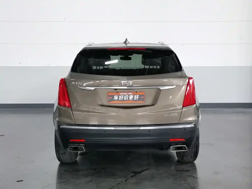 Cadillac XT5 2017 2016 25T Luxury Model