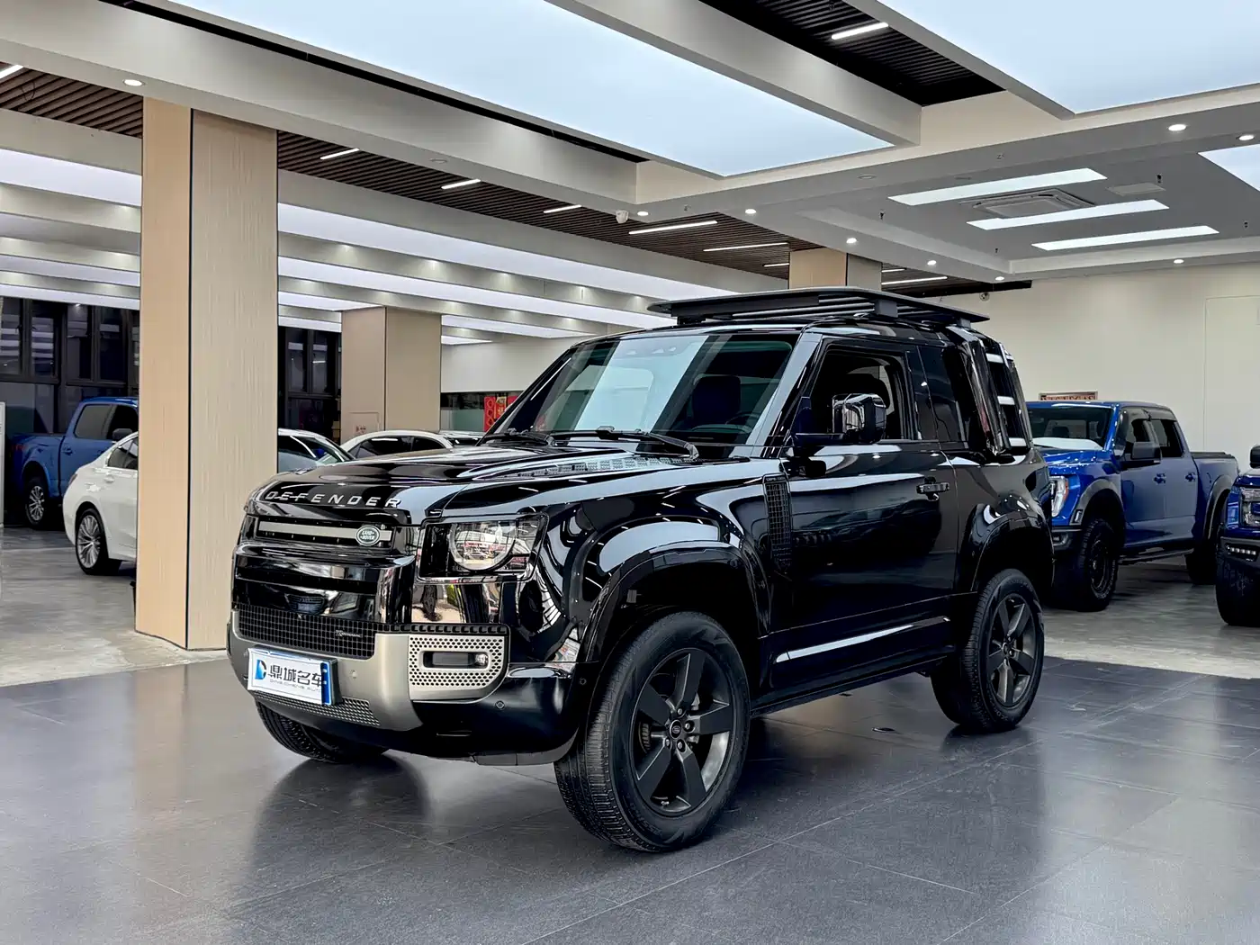 Land Rover Defender 2022 90 2.0T P300 X-DYNAMIC HSE