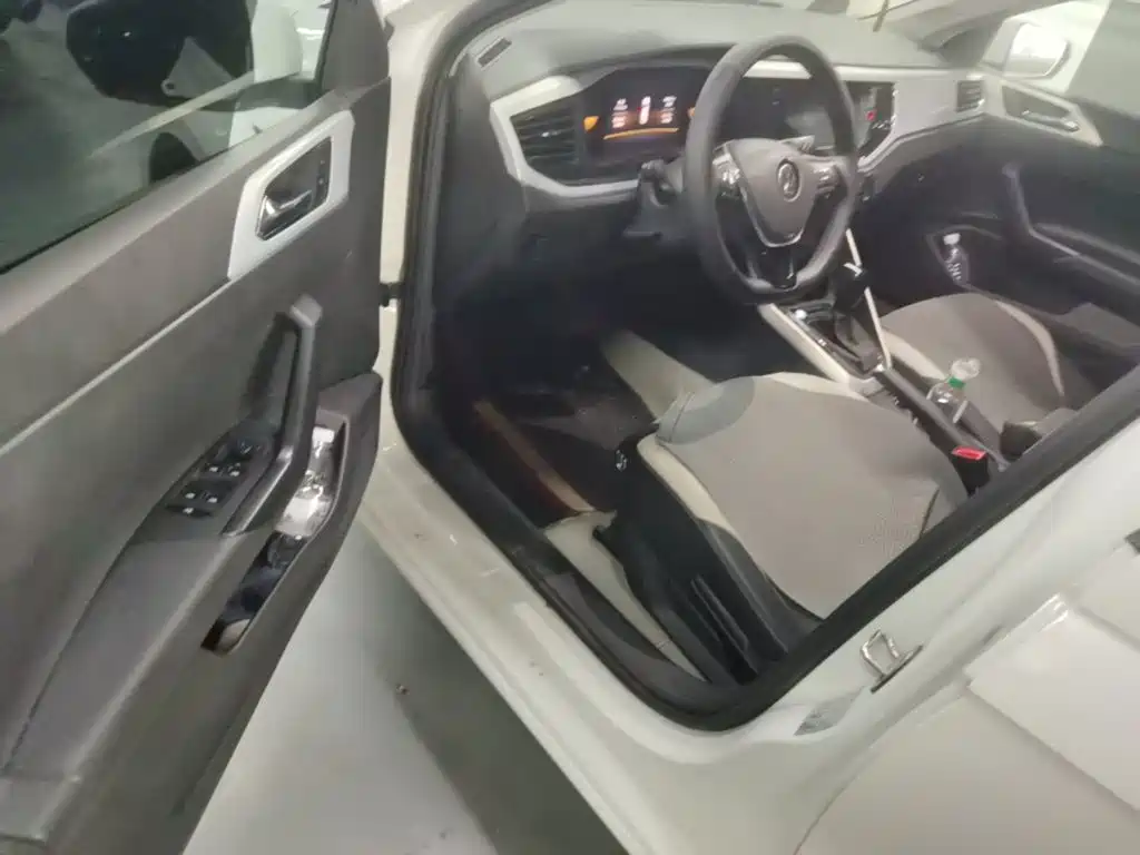 Volkswagen Polo 2023 2023 Facelift Plus 1.5L Auto Chroma Tech Edition