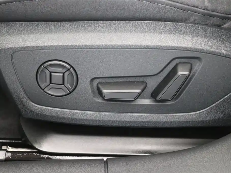 AUDI A6 (IMPORT)