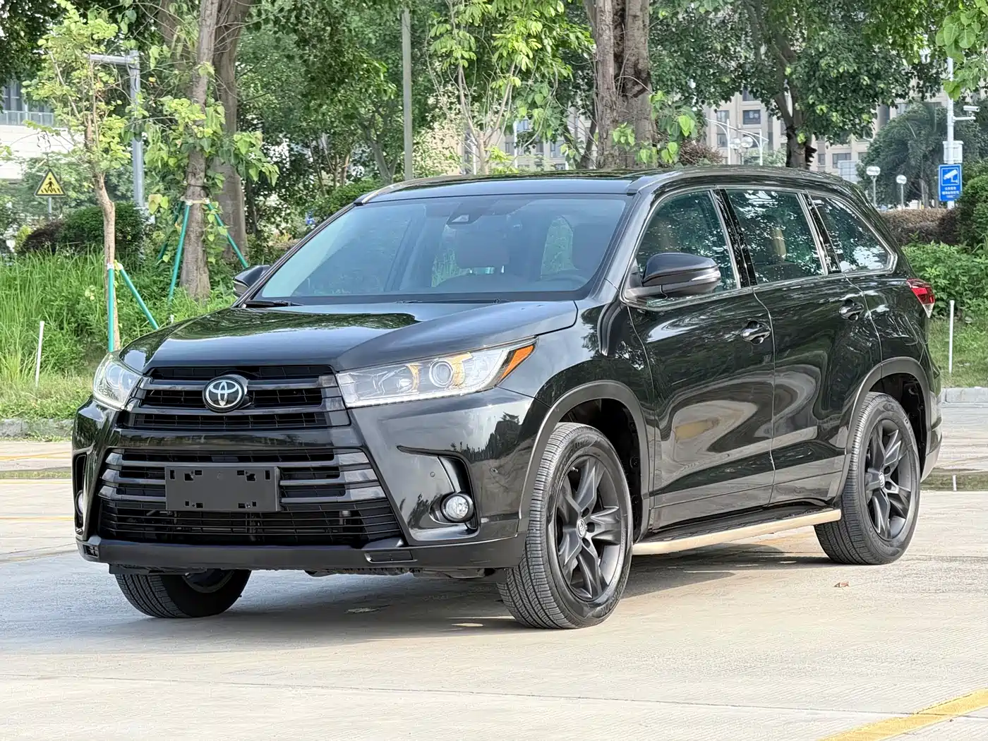 Toyota Highlander 2018 Model 2.0T 4WD Knight Edition 7-Seater China VI
