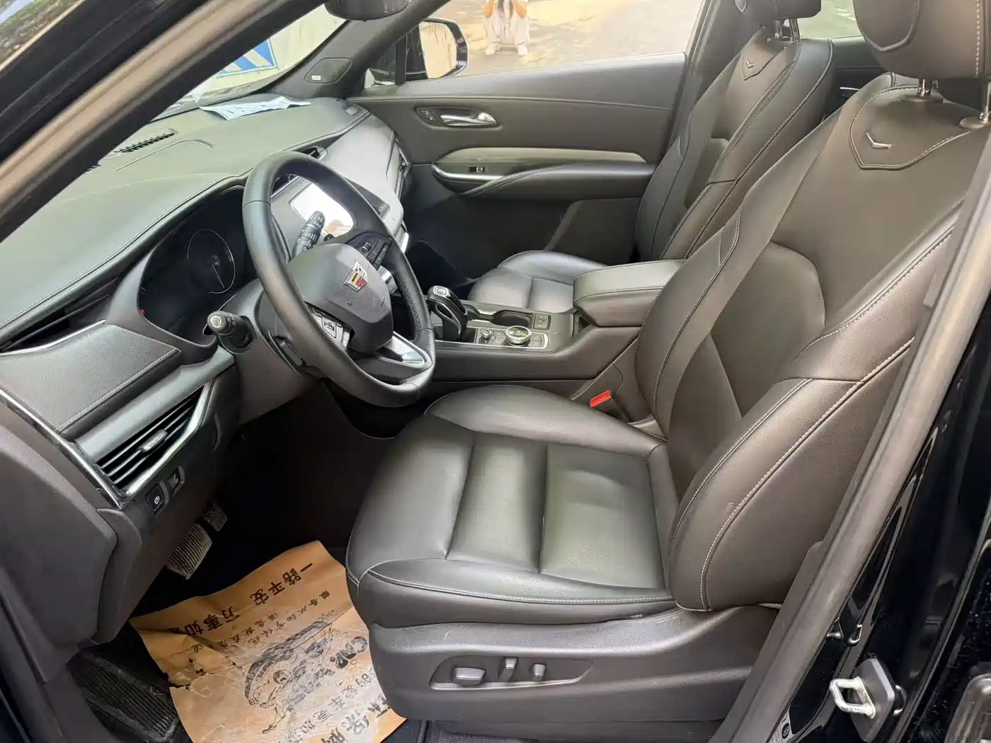 Cadillac XT4 2018 28T FWD Leading Edition фото 10