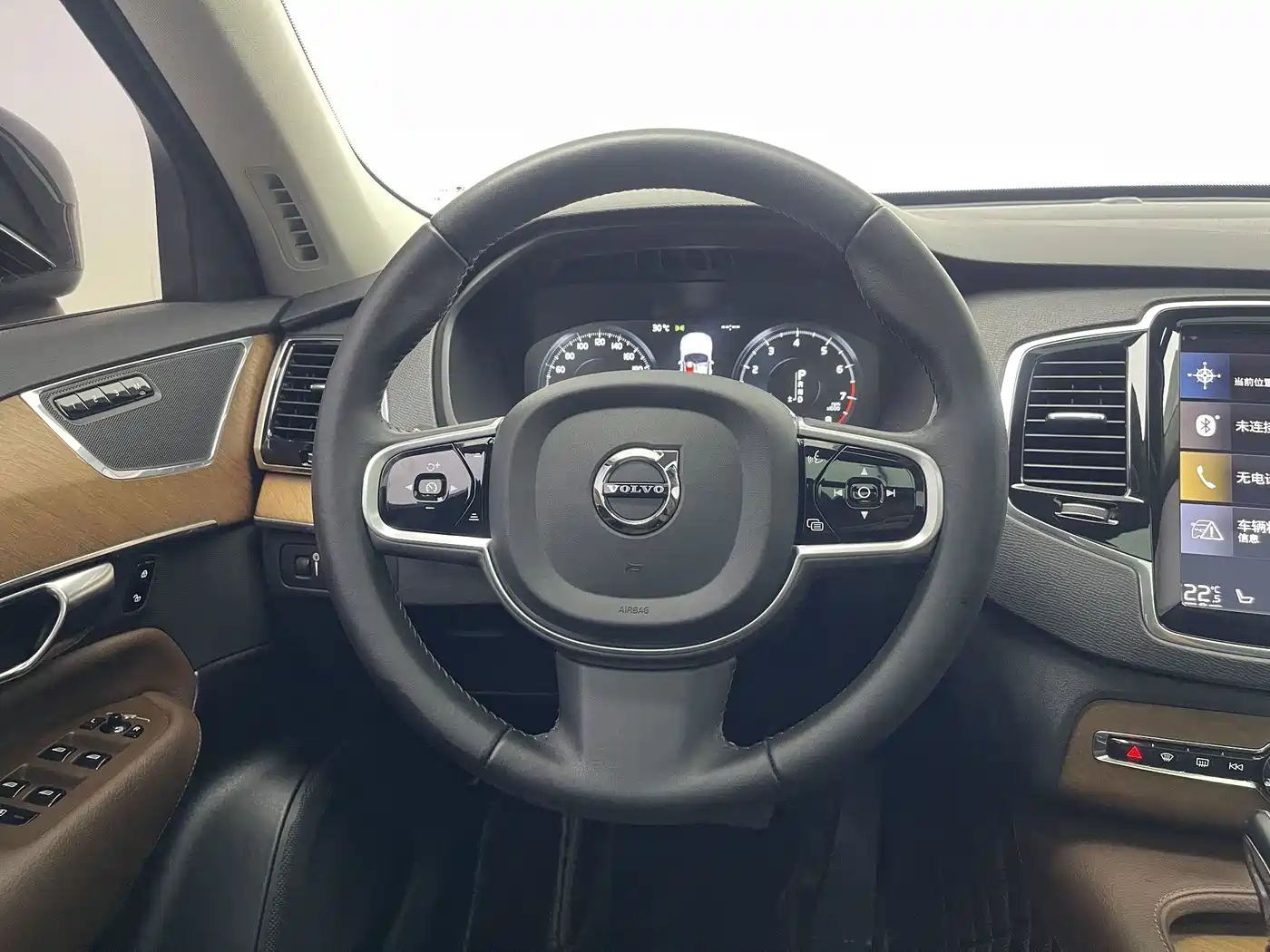 Фото 12 - Volvo XC90