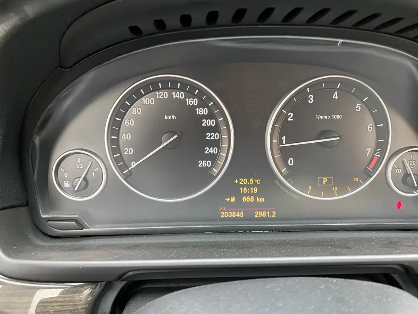 BMW 5 Series 2011 535Li Leading фото 10