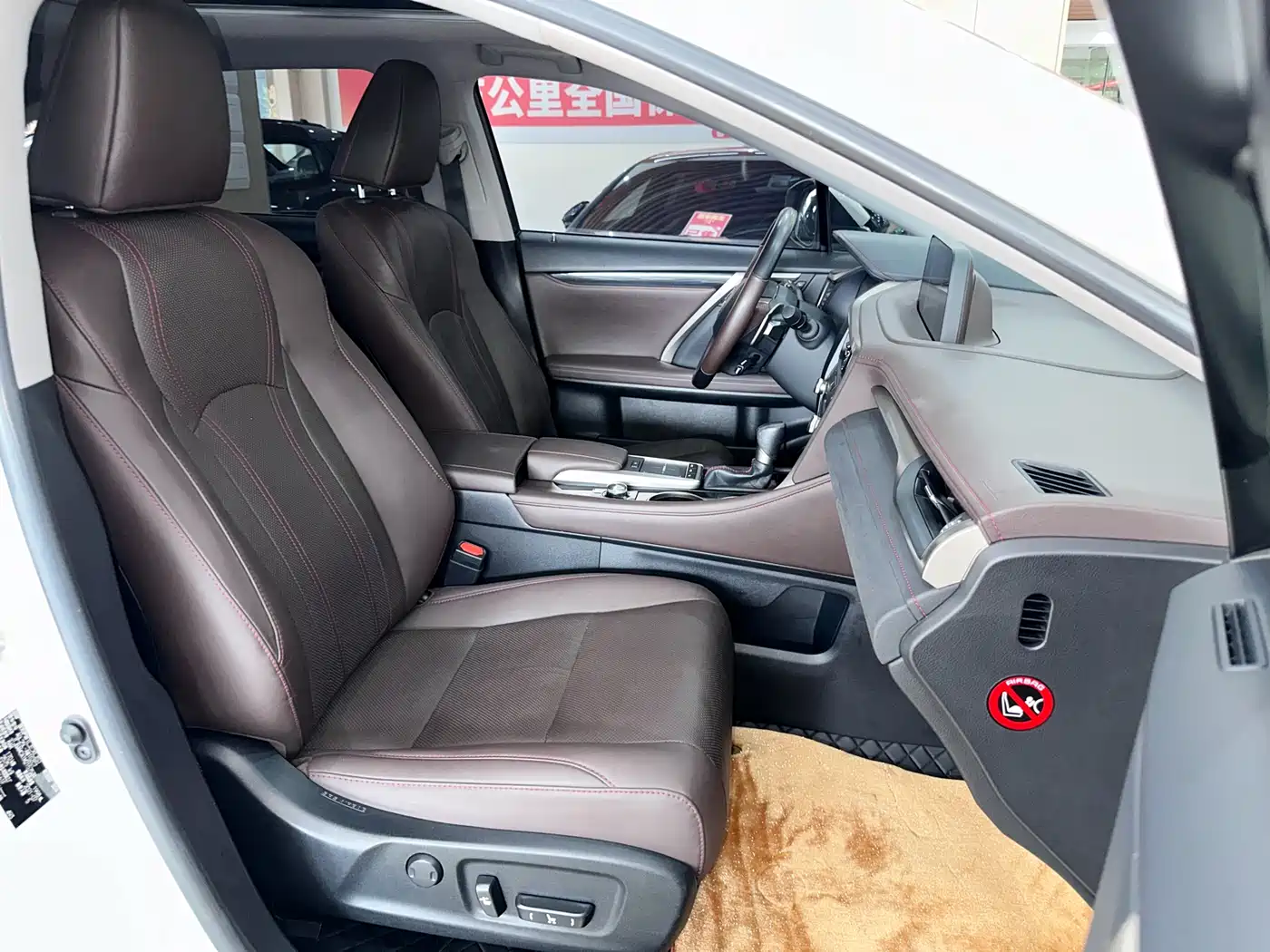 Lexus RX 2020 Facelift 300 AWD Elegance Edition фото 13